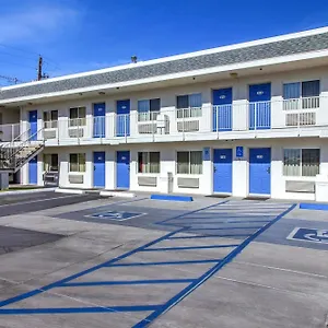 https://motel-6-phoenix-airport-24th-street.scottsdalehotels.org