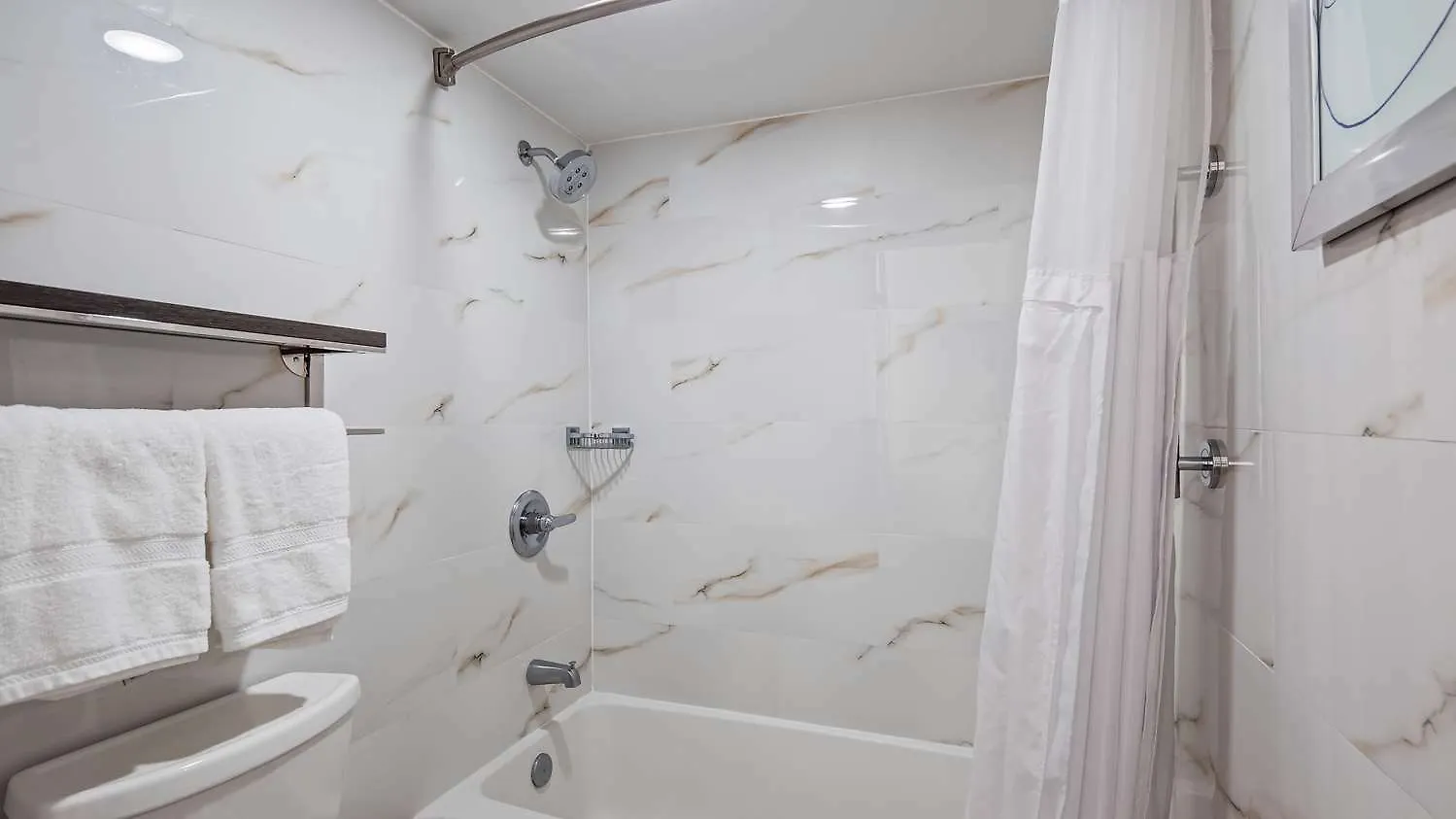 Surestay Plus Hotel By Best Western Sacramento Cal Expo 3*,
